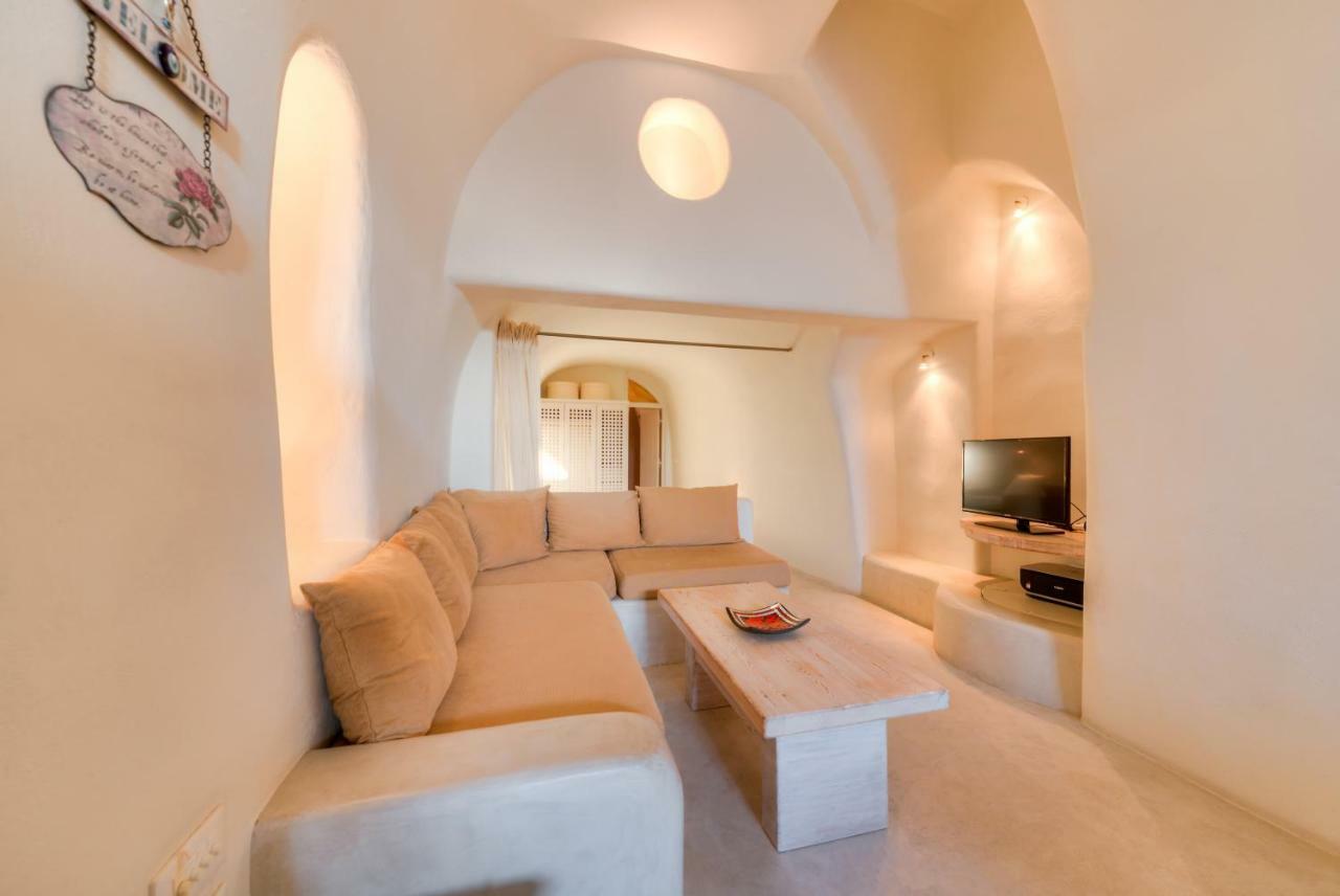 Christina'S Cave House Βίλα Φηρά Εξωτερικό φωτογραφία